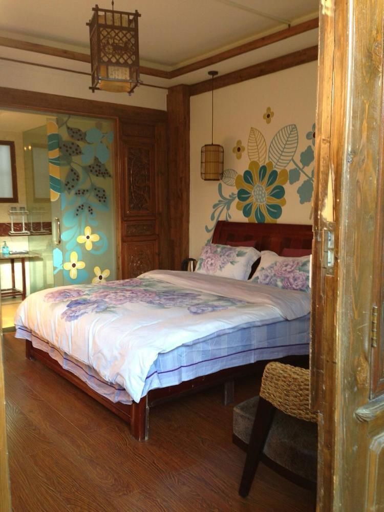 ליג'יאנג Tree'S Tale Hotel - Lijiang מראה חיצוני תמונה
