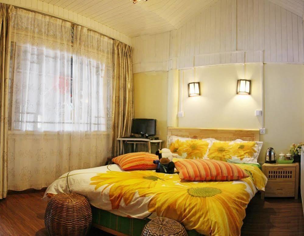 ליג'יאנג Tree'S Tale Hotel - Lijiang מראה חיצוני תמונה