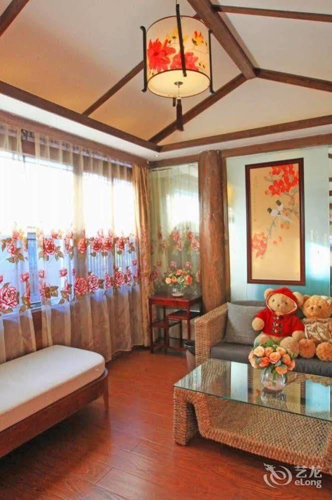 ליג'יאנג Tree'S Tale Hotel - Lijiang מראה חיצוני תמונה